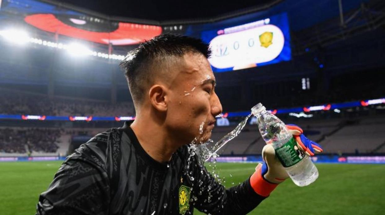 开元体最在线新网址-包含刚刚！北京国安围绕亚冠单刀错失广东宏远国际比赛日队长鼓劲，巴塞罗那集结日复出首秀的词条